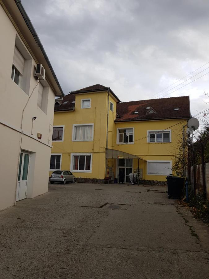 Diane'S Apartament Сибиу Екстериор снимка